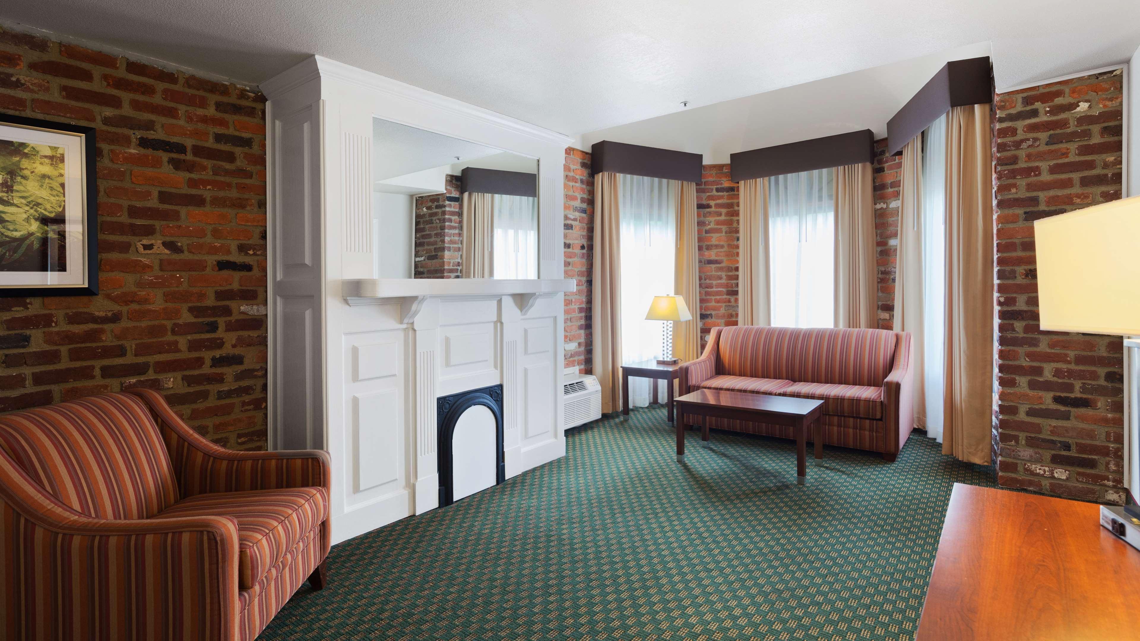 Best Western Plus Governor'S Inn Richmond Midlothian Bagian luar foto