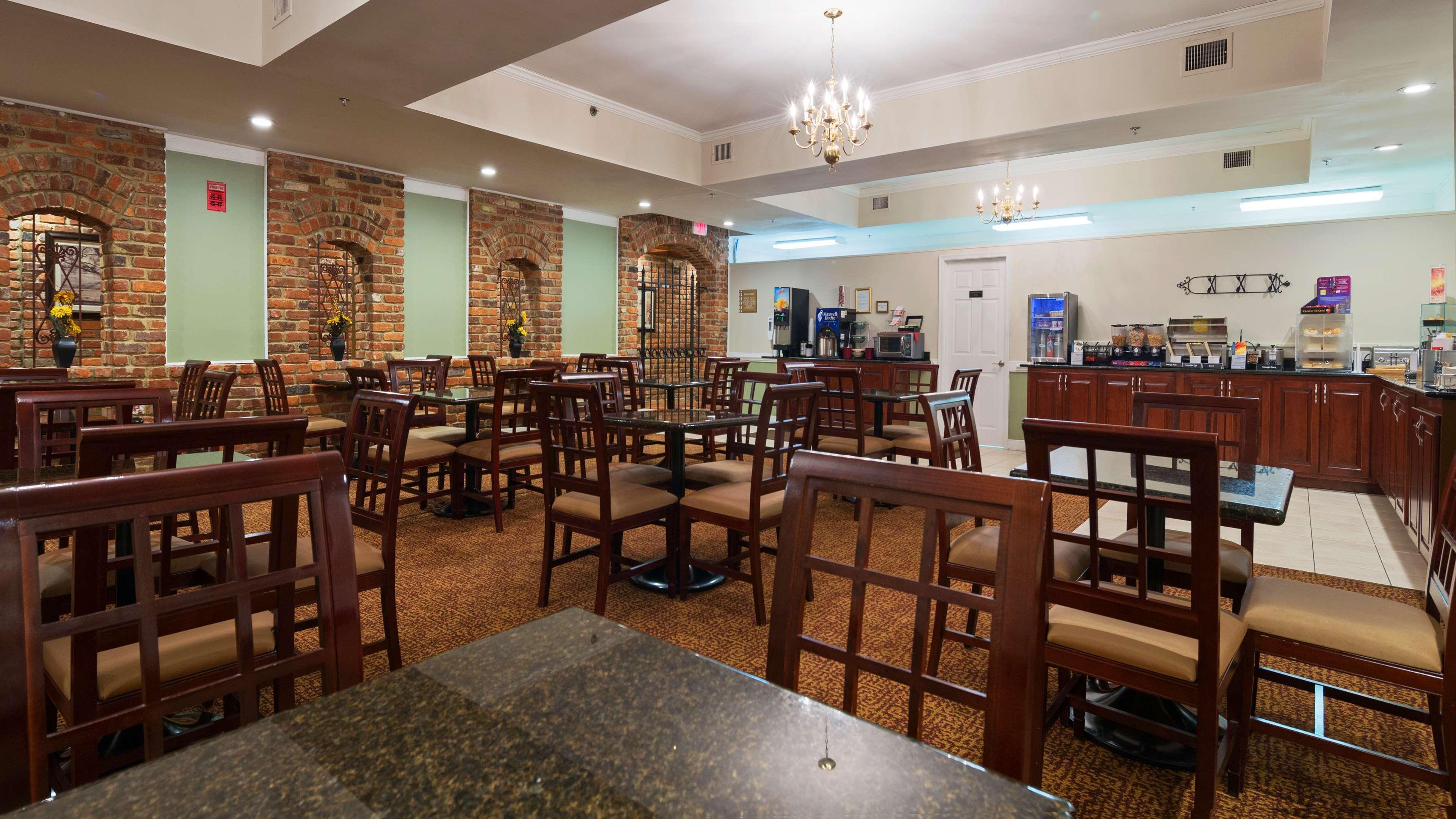 Best Western Plus Governor'S Inn Richmond Midlothian Bagian luar foto
