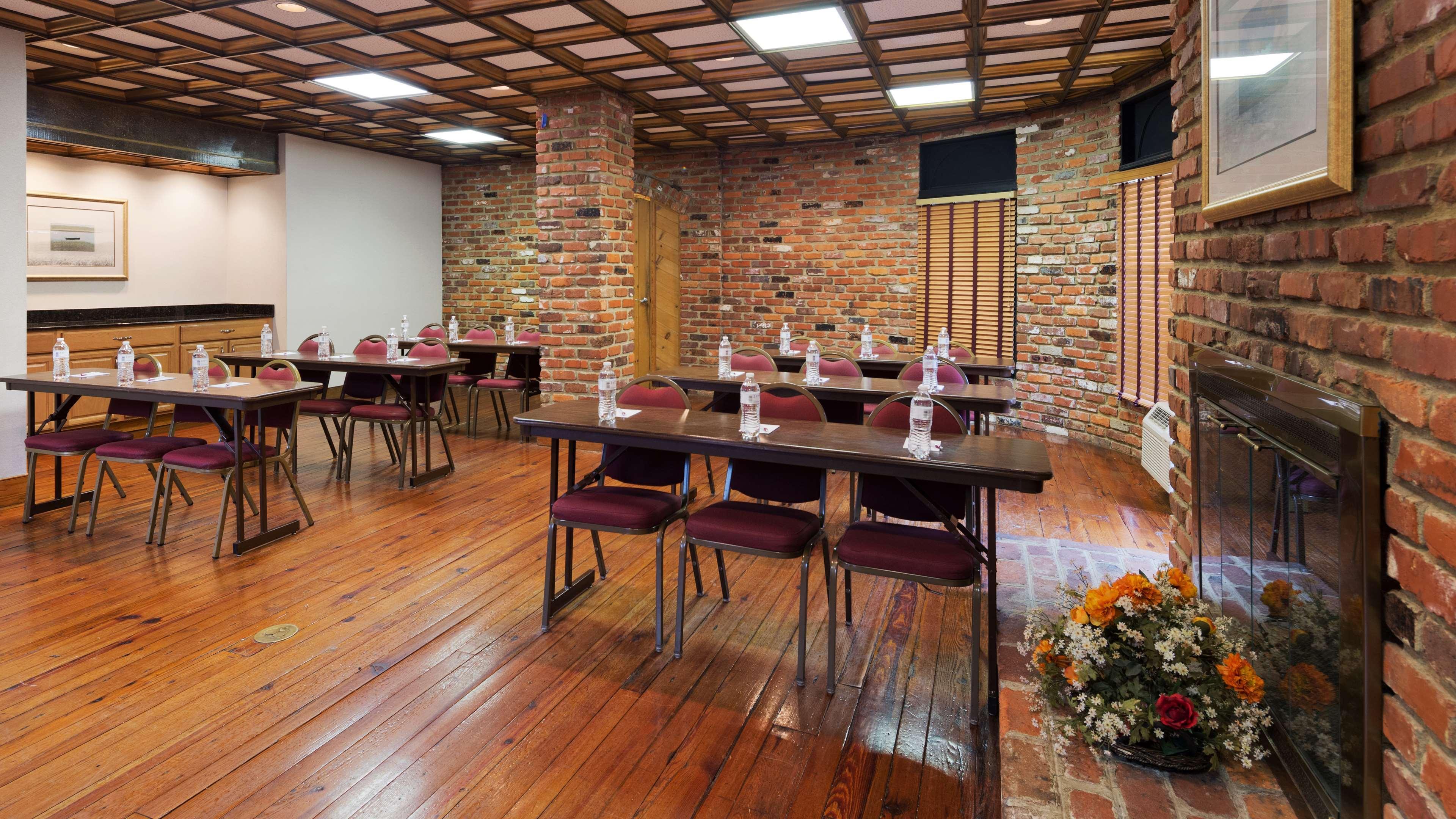 Best Western Plus Governor'S Inn Richmond Midlothian Bagian luar foto