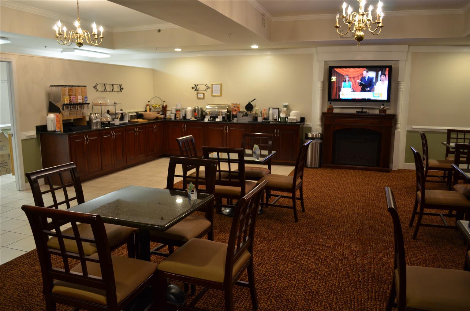 Best Western Plus Governor'S Inn Richmond Midlothian Bagian luar foto